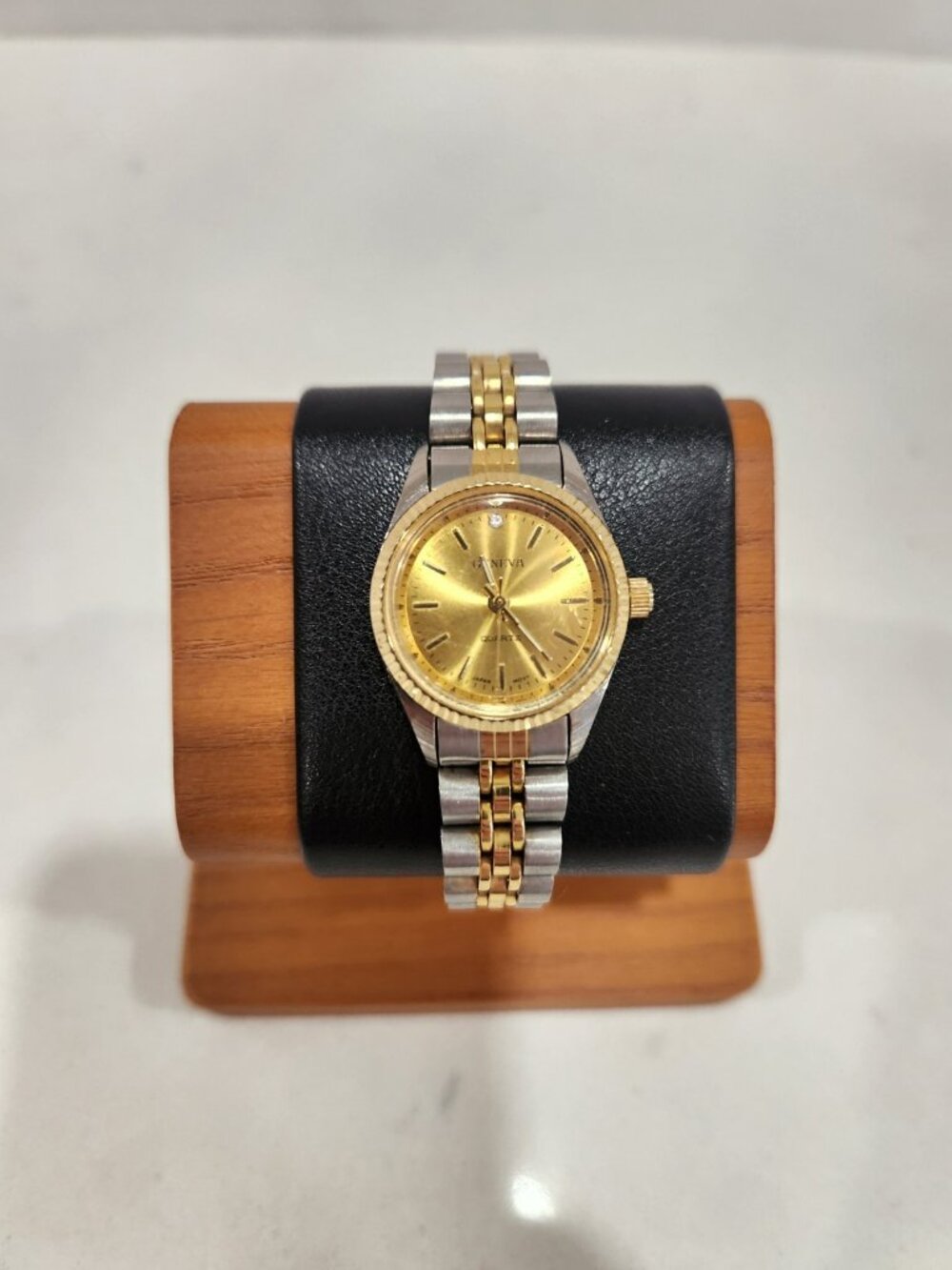 Vintage Geneva Men's Gold Silver Watch Adjustable Strap New Battery